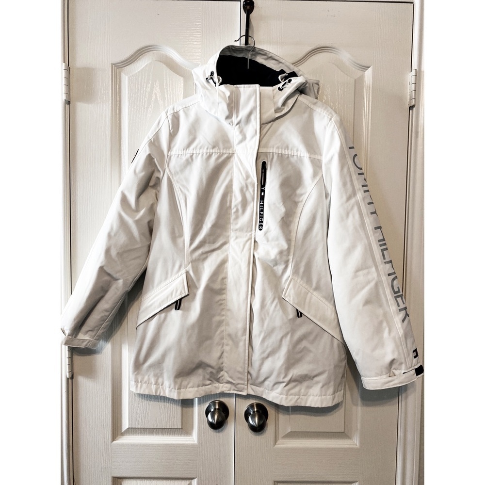 Woman’s Tommy Hilfiger 3 in 1 System Jacket Large